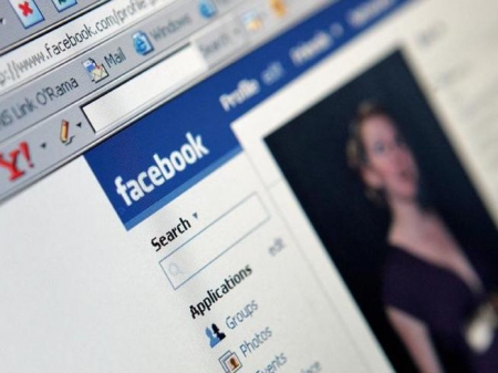 Психологи раскрывают тип человека по статусу в Facebook
