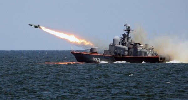 Власти Латвии в очередной раз обнаружили российский военный корабль у своих границ