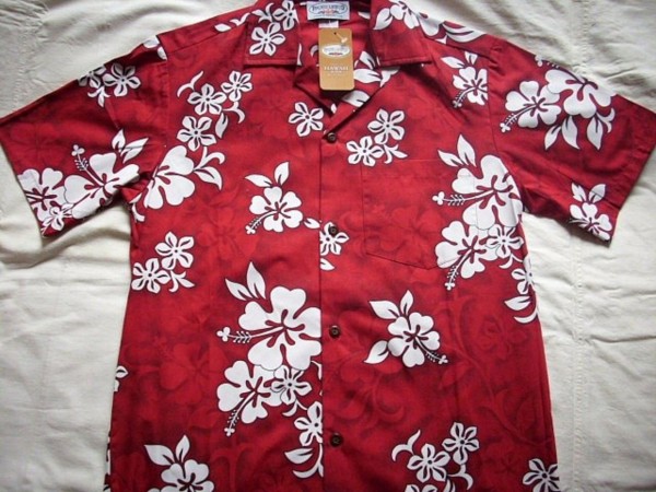 Японские чиновники до конца сентября могут работать в гавайских рубашках