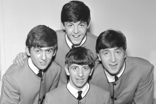 Первый контракт легендарной группы «The Beatles» будет выставлен на аукционе