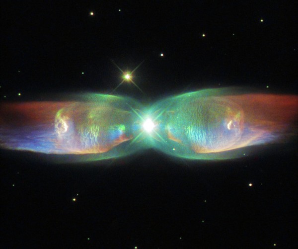 NASA опубликовало новые фото «космической бабочки»