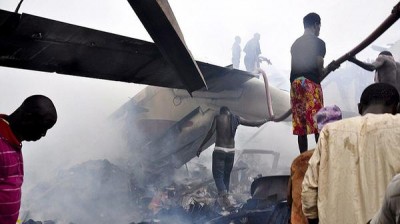 В Нигерии при падении военного самолета погибли 7 человек
