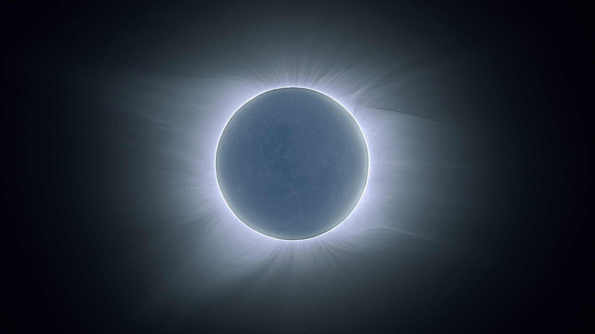 Аппарат NASA впервые заснял двойное затмение Солнца