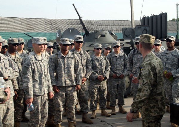 Эстония и США начали военные учения возле границы с Россией