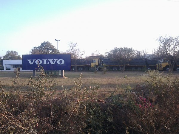 Volvo вывела на испытания гибридный седан S90