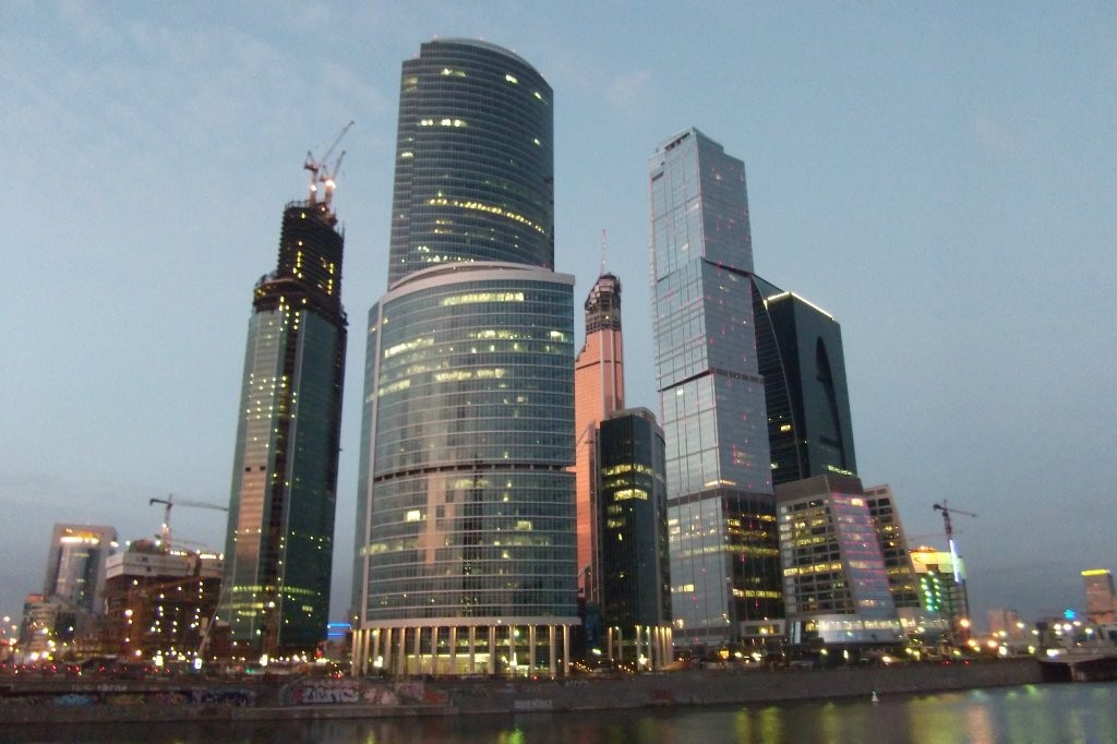 Москва вошла в топ-10 городов с самой дорогой арендой офисов в небоскребах