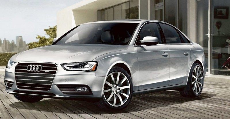 Audi озвучил цены на новое поколение седана A4 в России