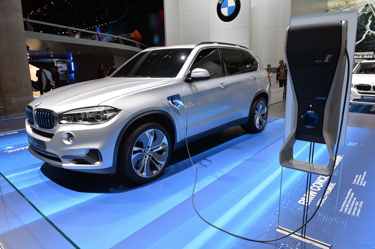 BMW презентовал новый SUV X5 PHEV на автосалоне в Гуанчжоу