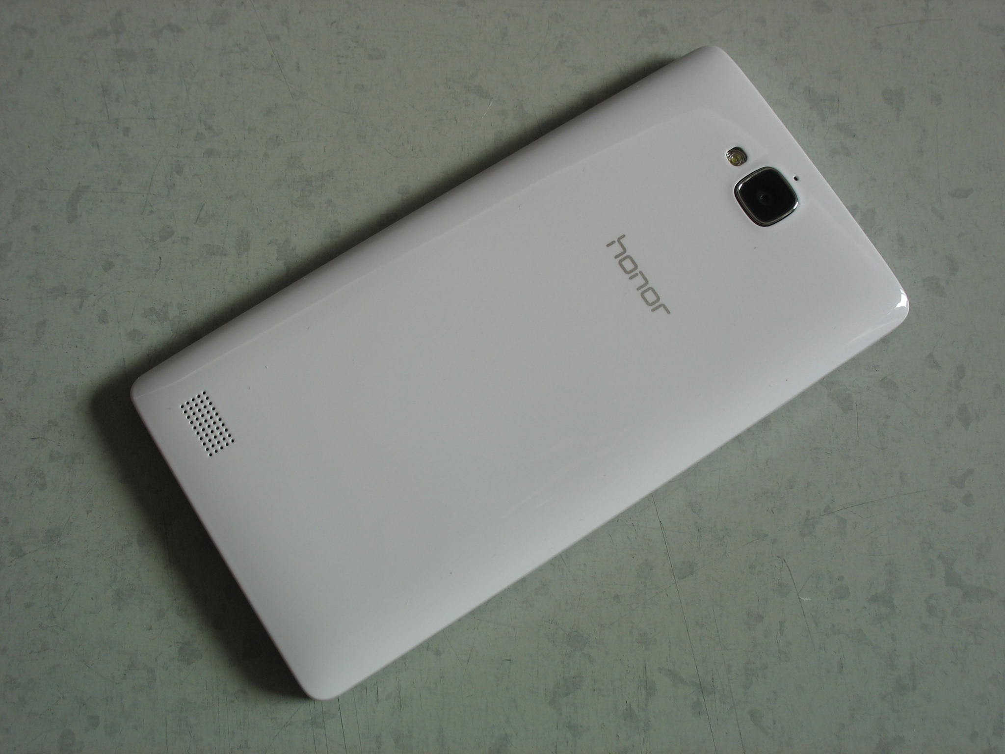 Huawei выпустит новый смартфон под названием Honor