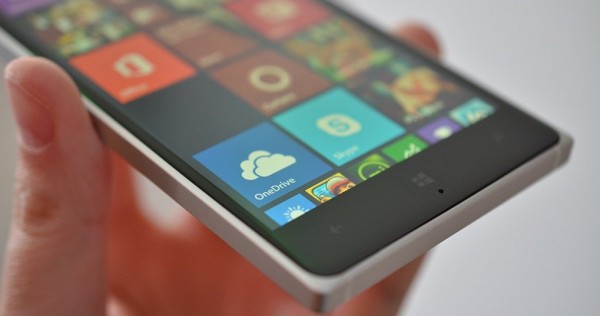 Первый рендер Microsoft Lumia 850 появился в Интернете
