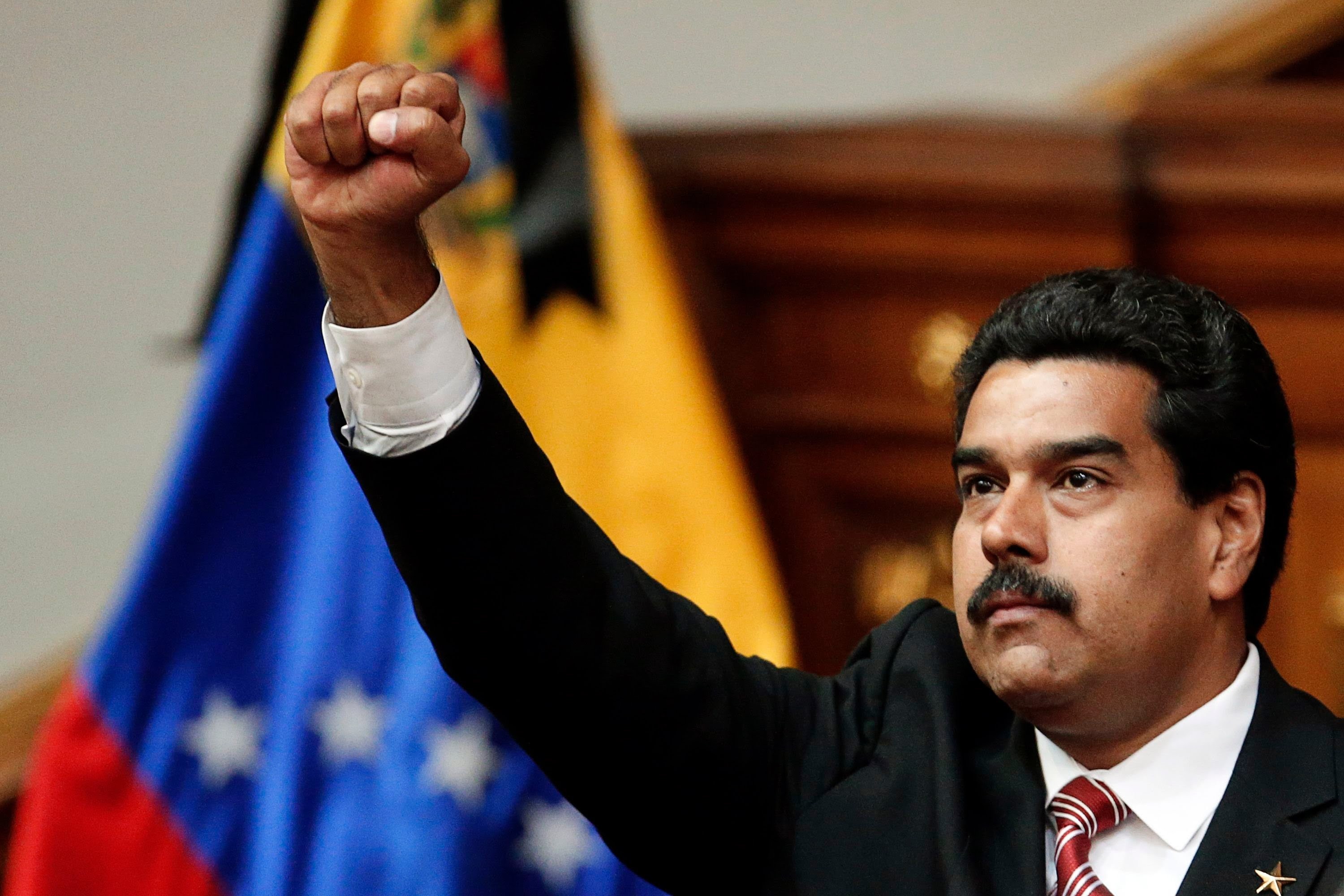 Николас Мадуро намерен ввести в Венесуэле чрезвычайные экономические меры