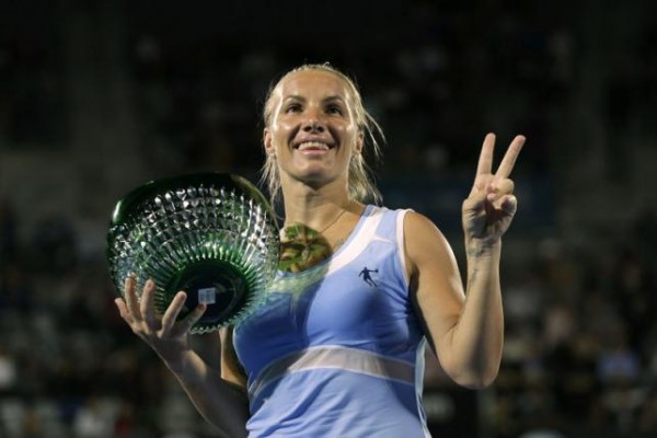 Кузнецова разгромила Пуиг в финале турнира WTA в Сиднее