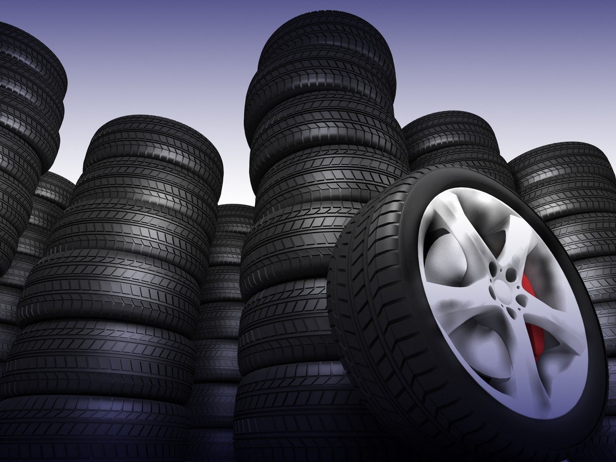 Продажа шин Nokian Tyres в России за 2015 год снизилась почти на 35