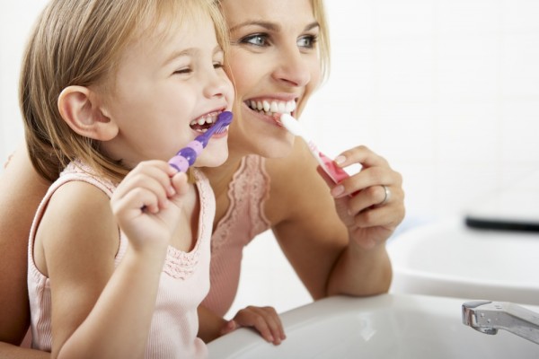 Безопасное лечение детских зубов лазером в семейной стоматологии «32 Дент»
