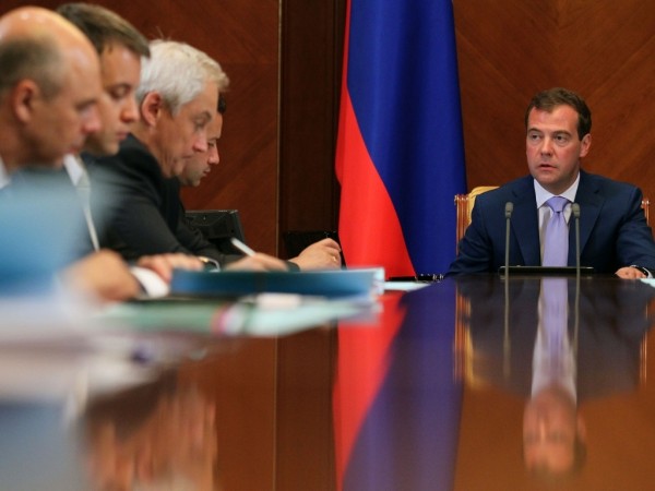 Медведев: Россия увеличит орбитальную группировку до 73 спутников