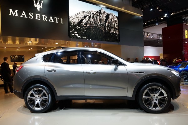 В Сети появились фотографии нового внедорожника компании Maserati
