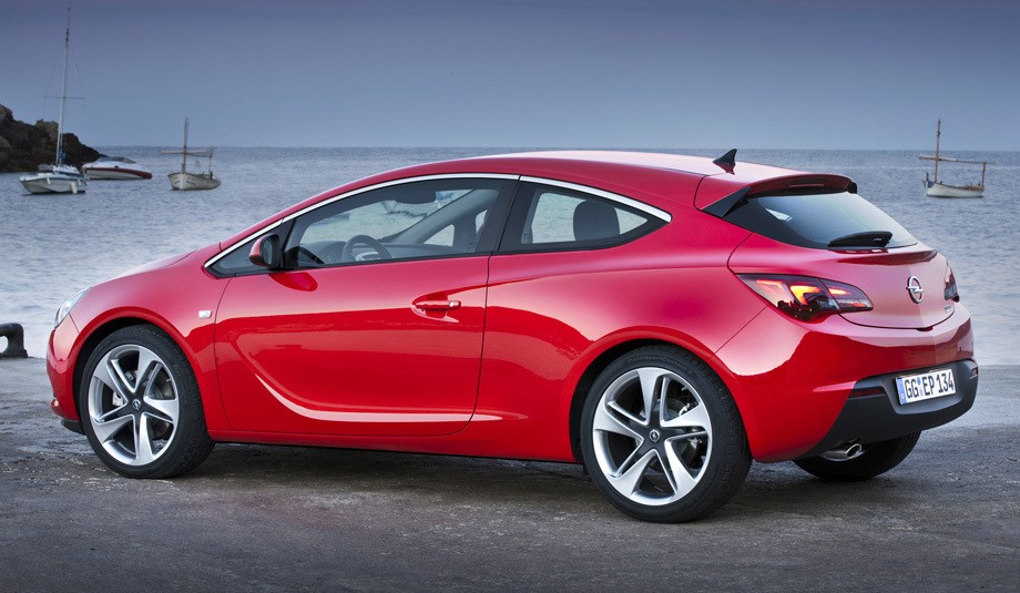 У хетчбека Opel Astra появился новый дизельный двигатель