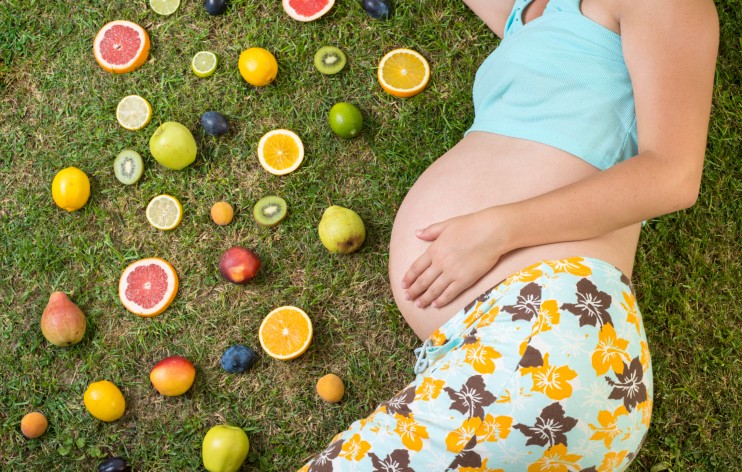 Потребление фруктов беременными улучшает потенциальный IQ ребенка
