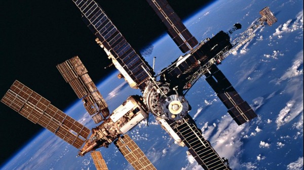 В ЦУП назначили на 8 июня коррекцию орбиты МКС