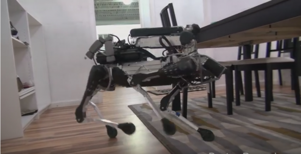 "Бостон Дайнемикс" презентовала робота-уборщика Spot Mini