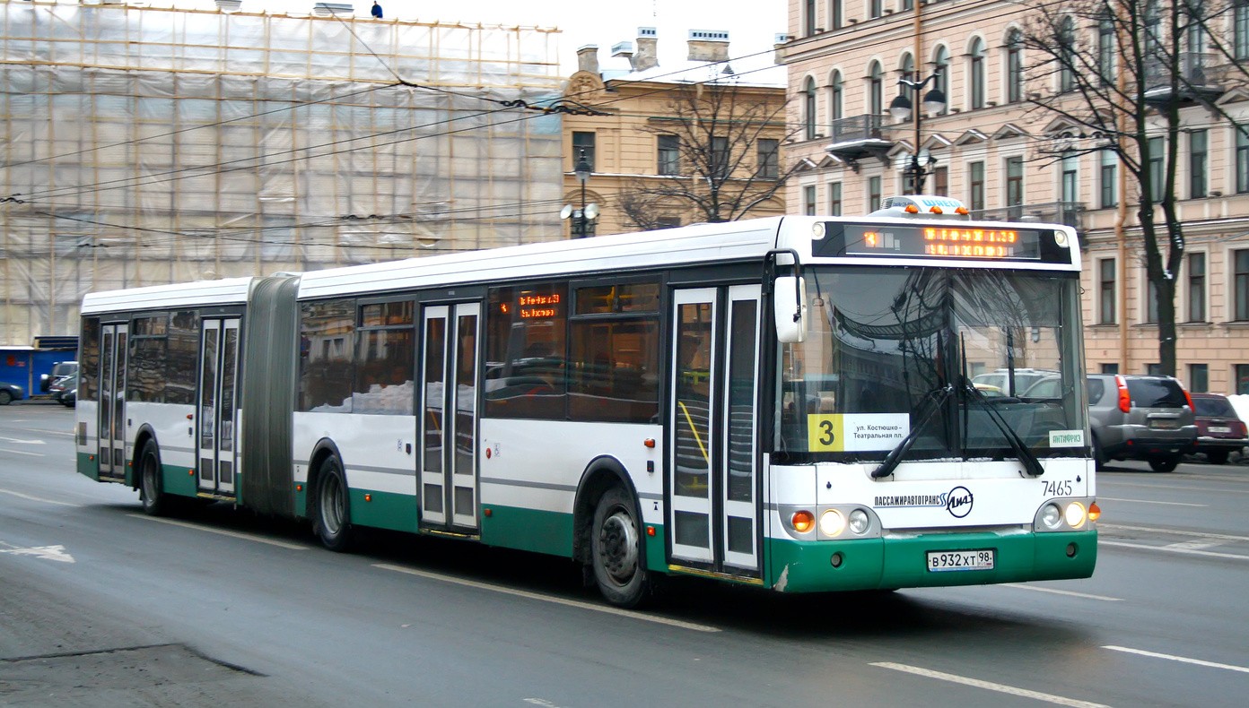 Петербургские автобусы за полгода перевезли на 8 млн пассажиров больше