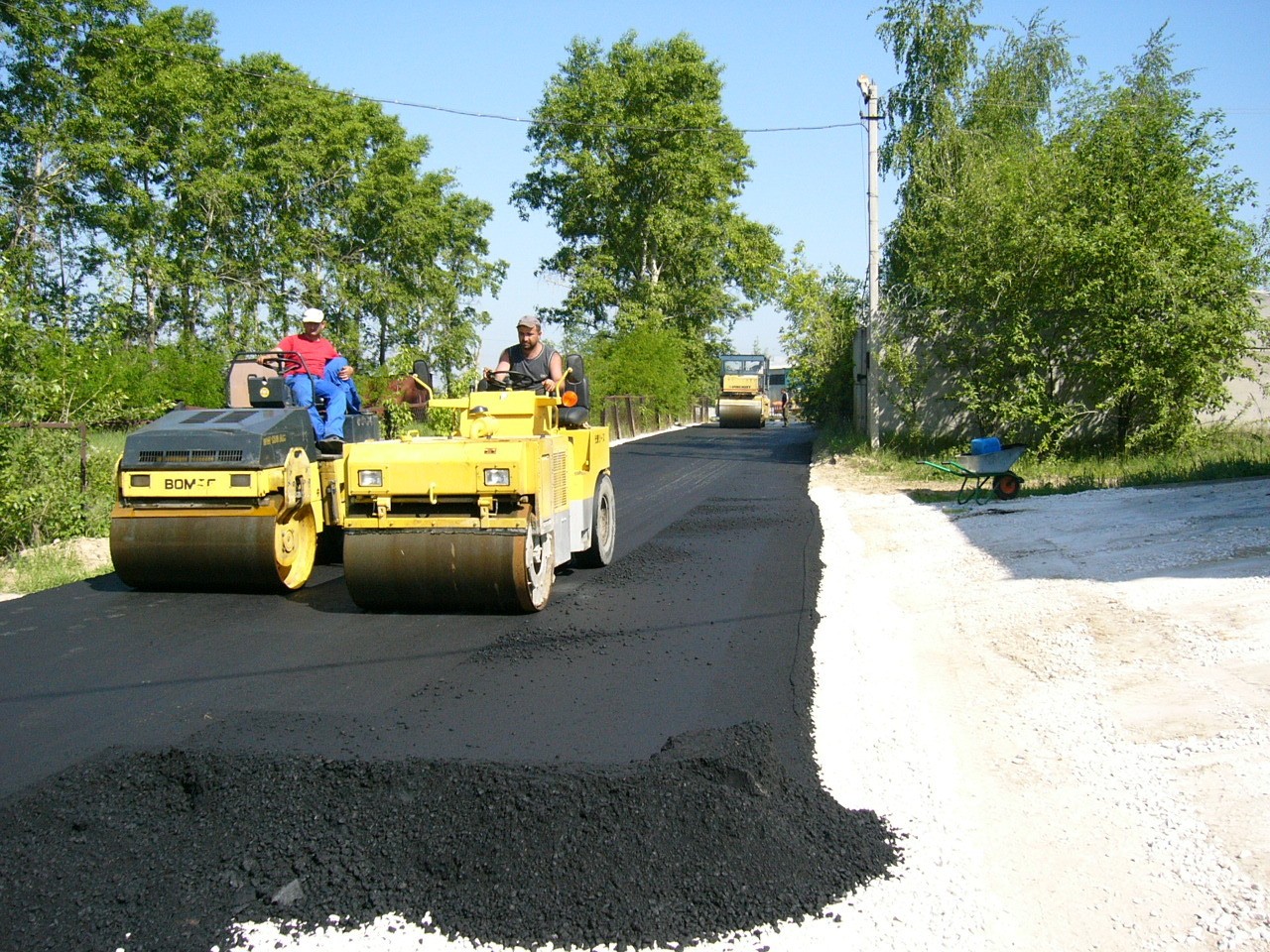 Кабмин распределил 12,1 миллиарда рублей на ремонт дорог