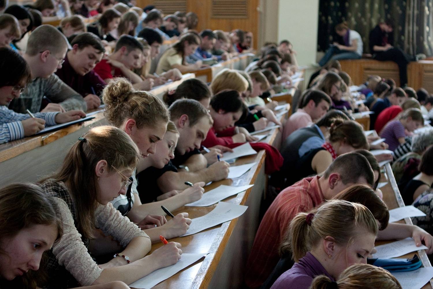 Все дипломные работы российских студентов проверят на плагиат
