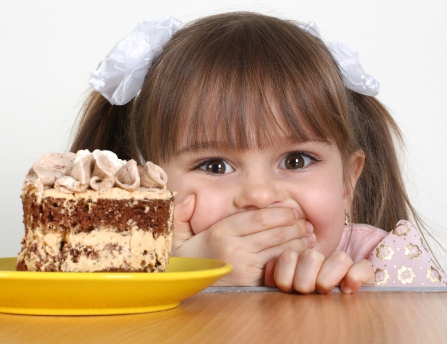 Ученые рассказали сколько сахара за сутки должны съесть дети