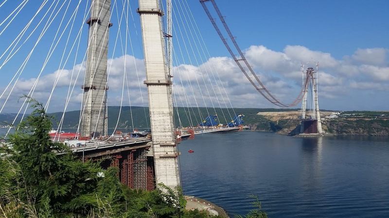 В Турции открылся самый широкий подвесной мост в мире стоимостью $3 млрд