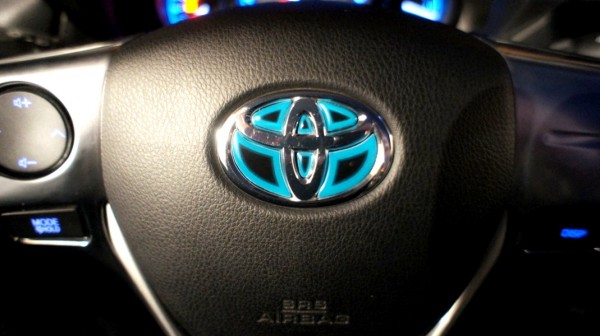 Компания Toyota продлевает специальные предложения в августе 2016 года