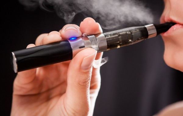 Пар электронной сигареты может содержать токсические вещества