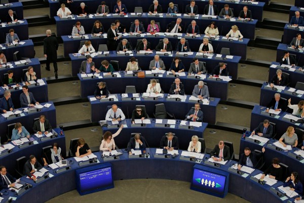 Комитет ЕП проголосовал за предоставление Украине безвизового режима