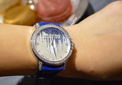 О трех моделях швейцарских женских часов с бриллиантами