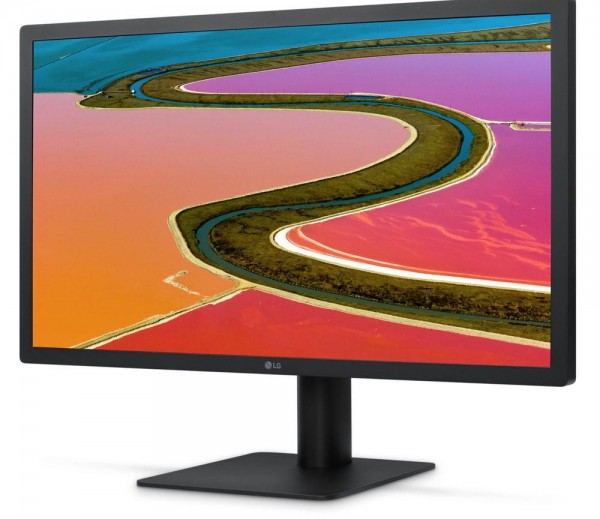 Apple introduced a 5K monitor LG UltraFine for new MacBook Pro