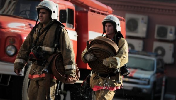 В Москве на Карачаровском заводе произошел пожар