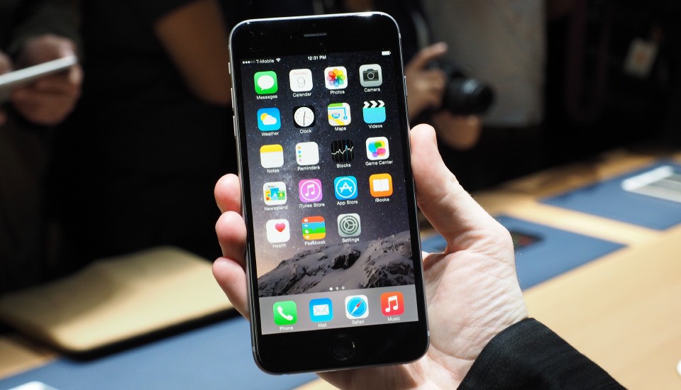 Apple готова устранить «сенсорную болезнь» iPhone 6 Plus по сниженной цене