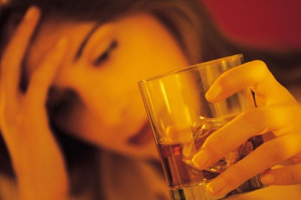 Ученые: Пьющие молодые люди чаще думают о смерти