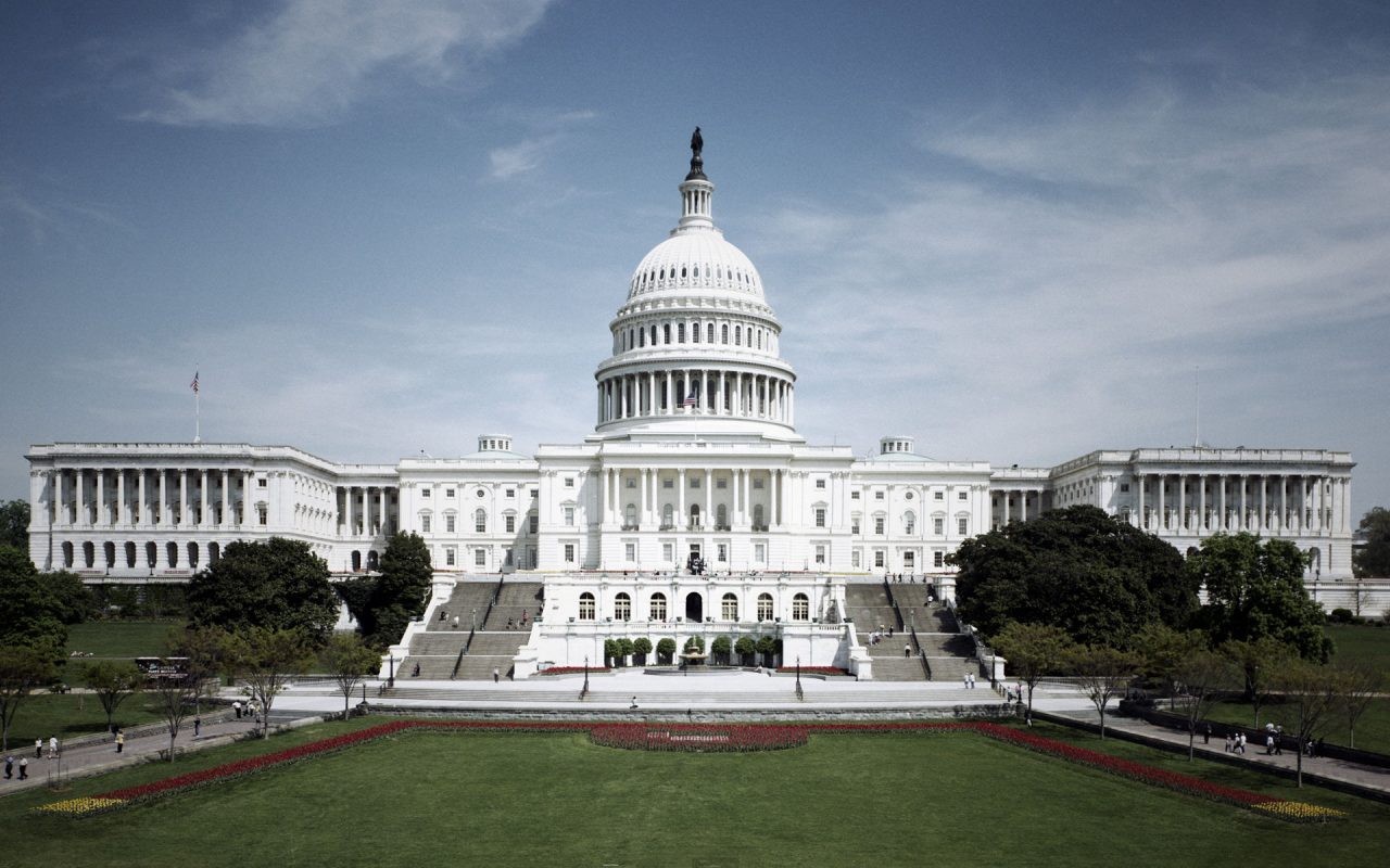 Члены Сената США продлили финансирование руководства до конца апреля 2017-ого года