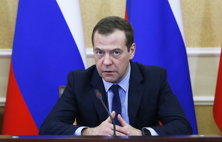 На выплату пенсий в 2017 году выделено 7 триллионов рублей- Медведев