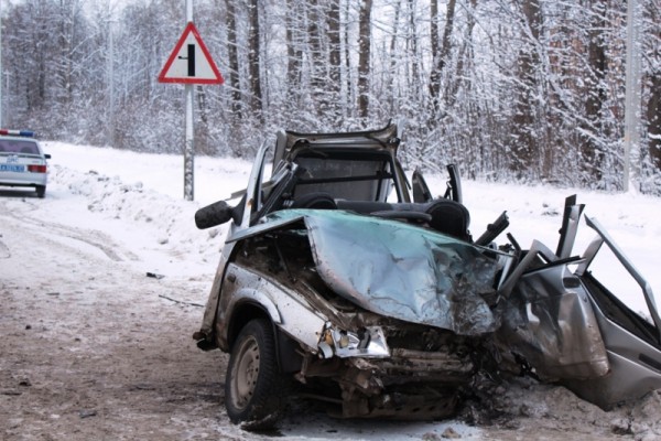 В Чебоксарах пьяный водитель Lexus устроил смертельное ДТП