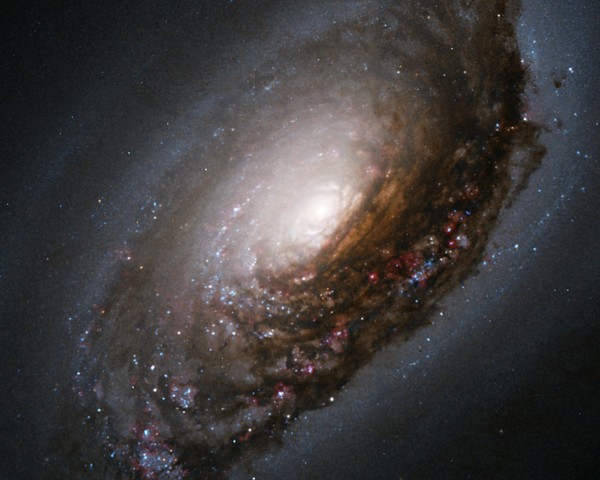 Ученые: Количество темной материи во Вселенной уменьшается