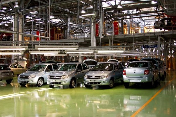 В России производство автомобилей сократилось на 7,4