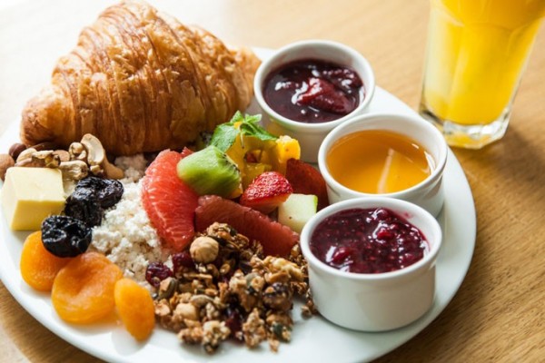 Ученые: Завтрак негативно влияет на здоровье