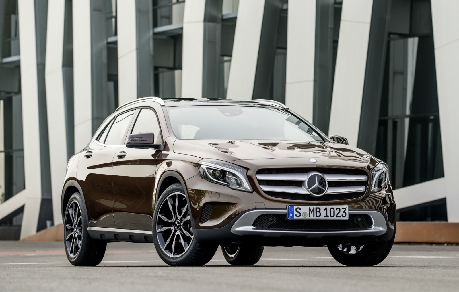 Mercedes-Benz предложит ряд обновлений SUV GLA для США
