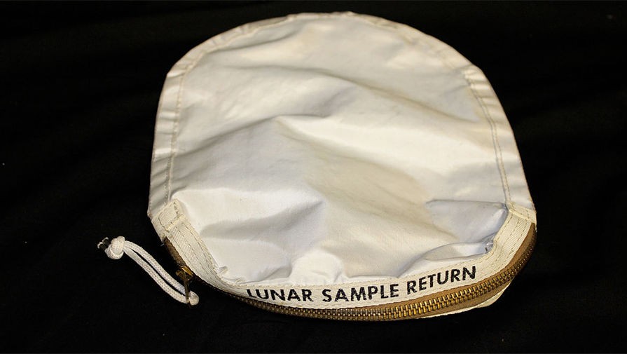 NASA попытается вернуть случайно проданный артефакт с Аполлона-11