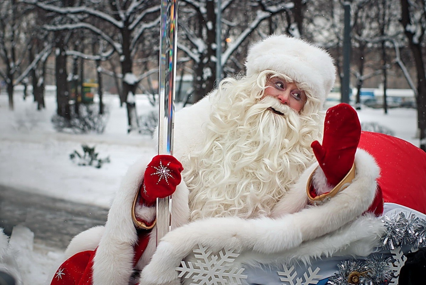 Блогер при помощи спецэффектов обосновал дочери существование Санта-Клауса
