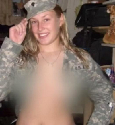Масштабы скандала с фотоснимками девушек-военных в обнаженном виде больше, чем подразумевали