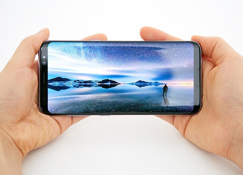 Защитное распознавание лиц Самсунг Galaxy S8 обошли при помощи фотографии