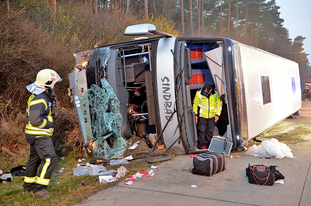 В Германии в ДТП с туристическим автобусом пострадали 18 человек