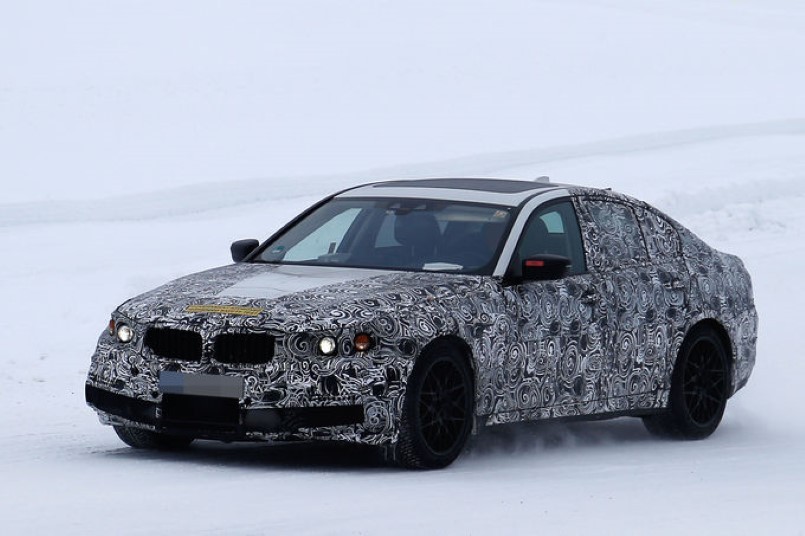 Компания BMW вывела на завершающие тесты модель M5 нового поколения